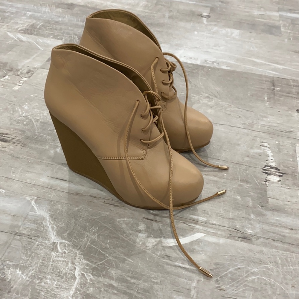 Leather beautiful boots. Made in Italy